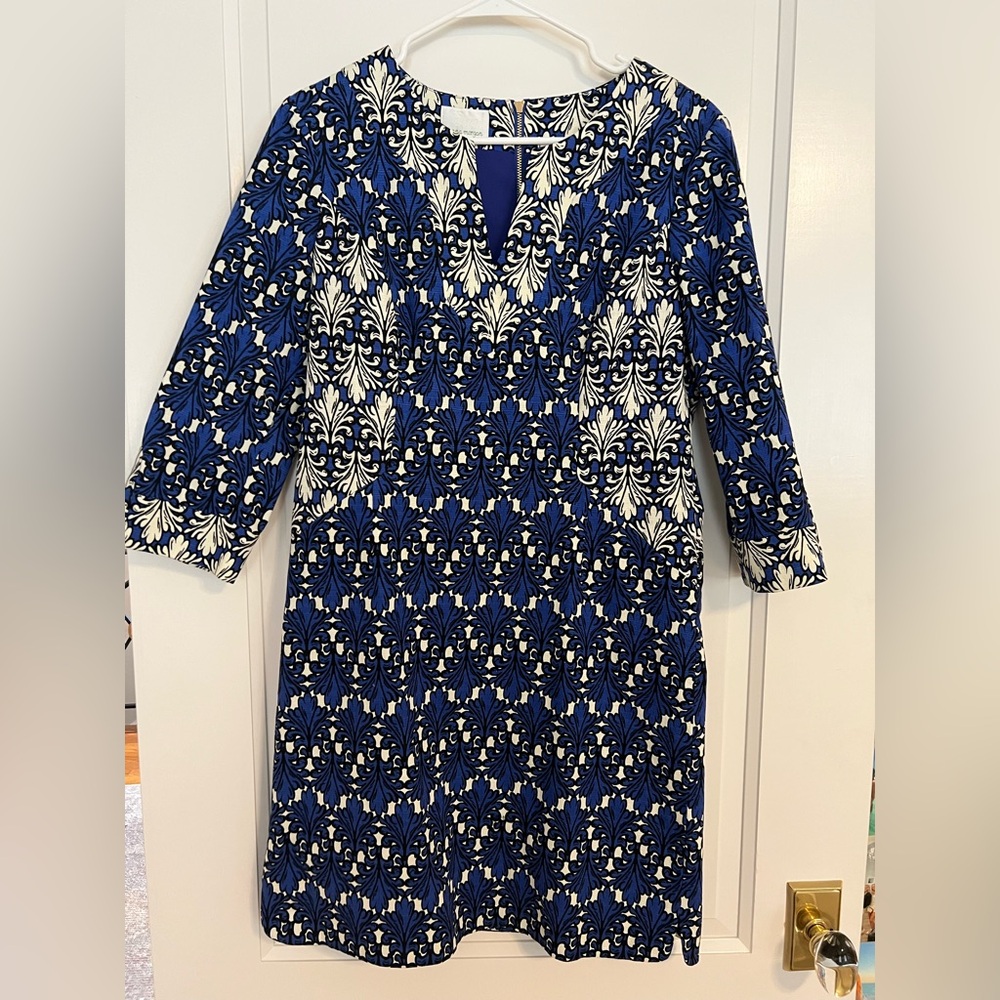 Donna Morgan size 6 Never Worn
Blue and black